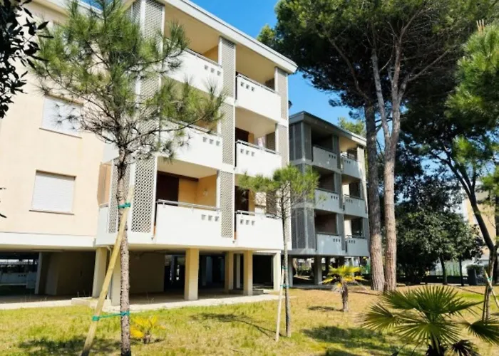 Bright Flat With Balcony Apartmán